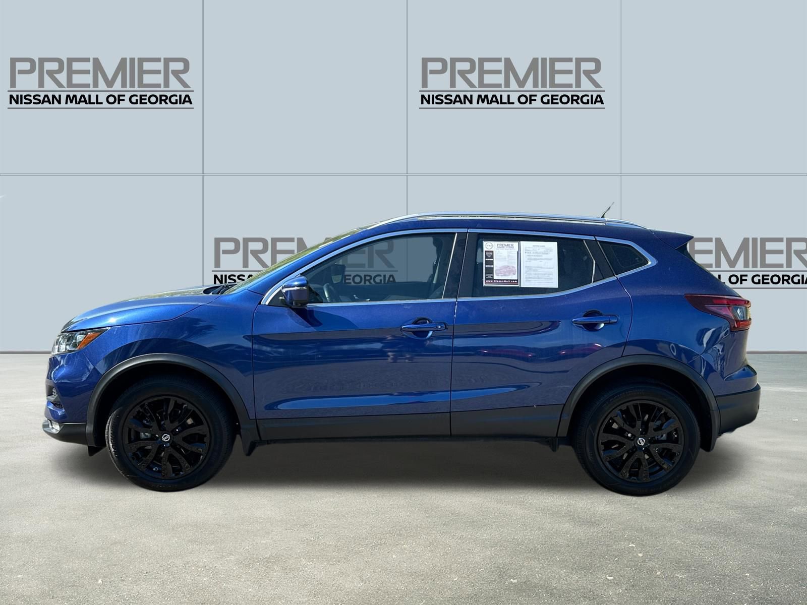 Used 2022 Nissan Rogue Sport SV w/ Technology Package image 6