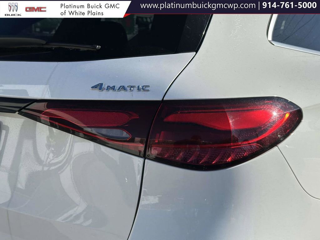 Used 2024 Mercedes-Benz GLC 300 4MATIC image 12