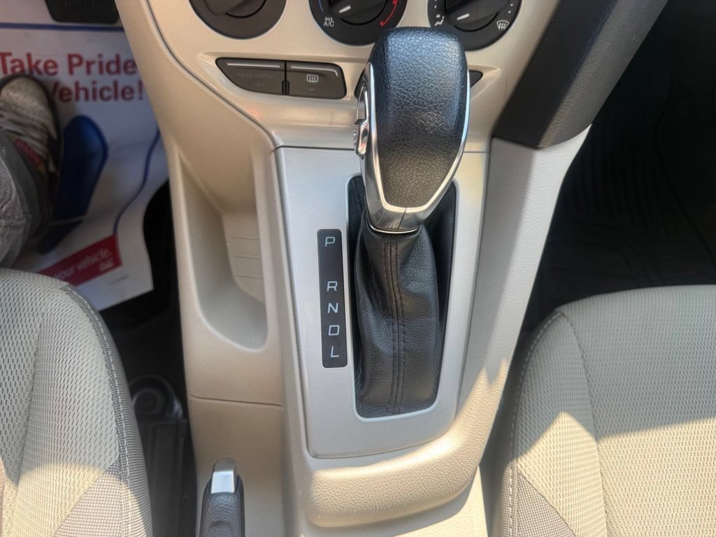 Used 2013 Ford Focus SE FWD image 23