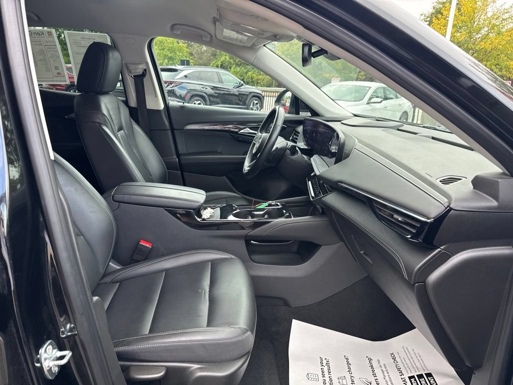 Used 2024 Buick Envision Preferred AWD/4WD image 32