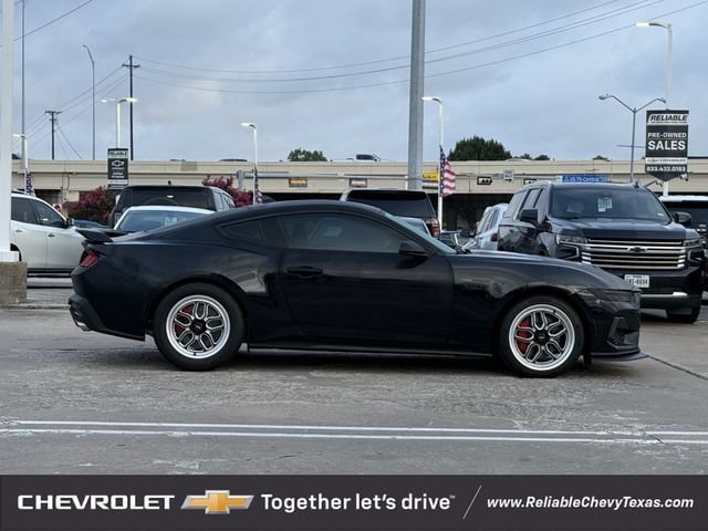 Used 2025 Ford Mustang GT RWD image 5