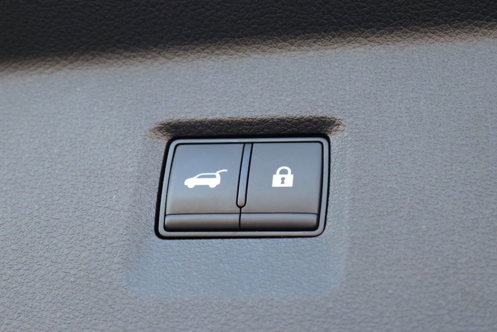 Certified 2025 INFINITI QX60 Luxe w/ Vision Package image 30