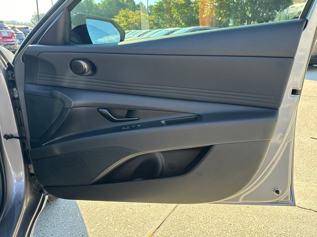 New 2025 Hyundai Elantra Sport image 14