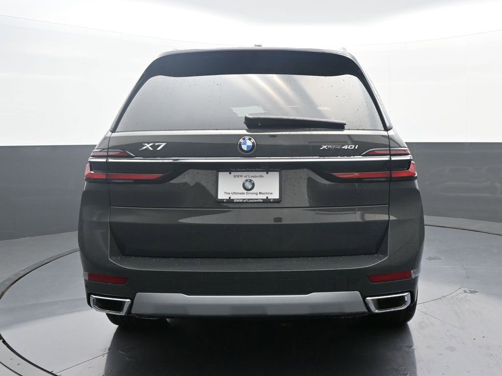 New 2026 BMW X7 xDrive40i image 2