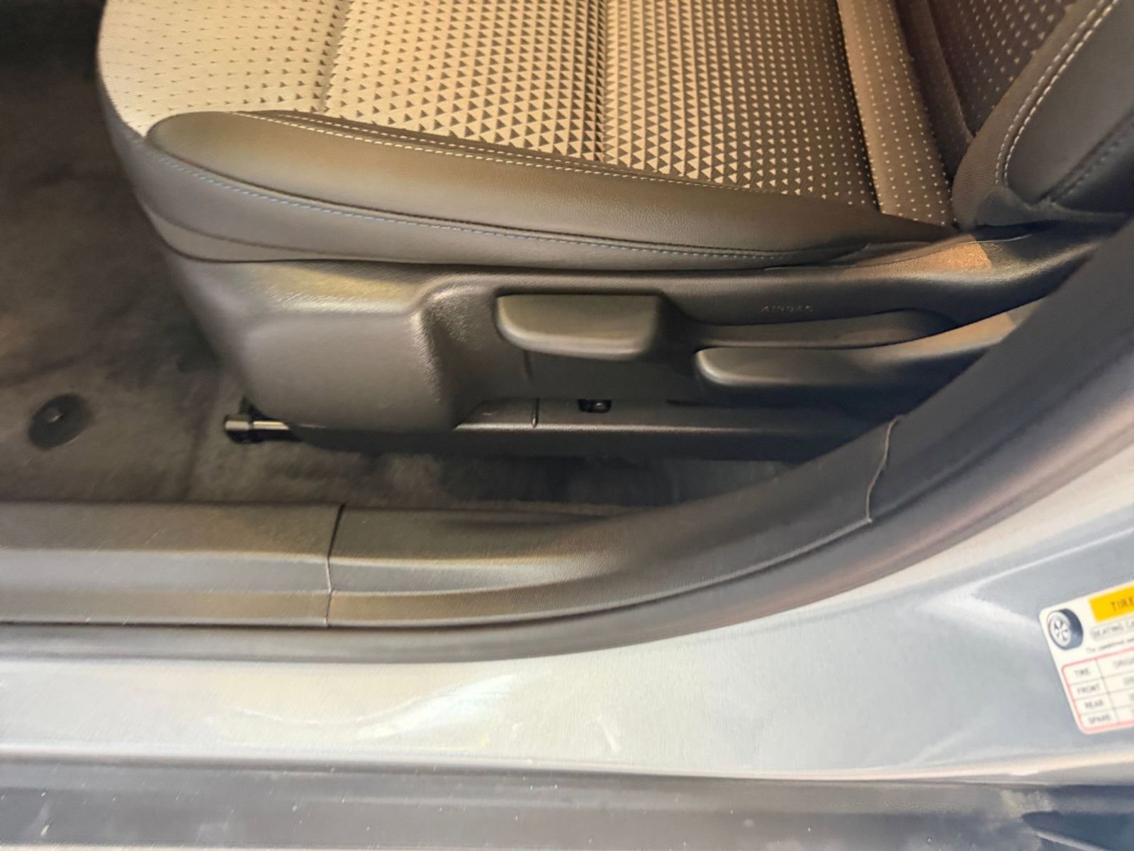 Used 2025 Chevrolet Trax LT image 22