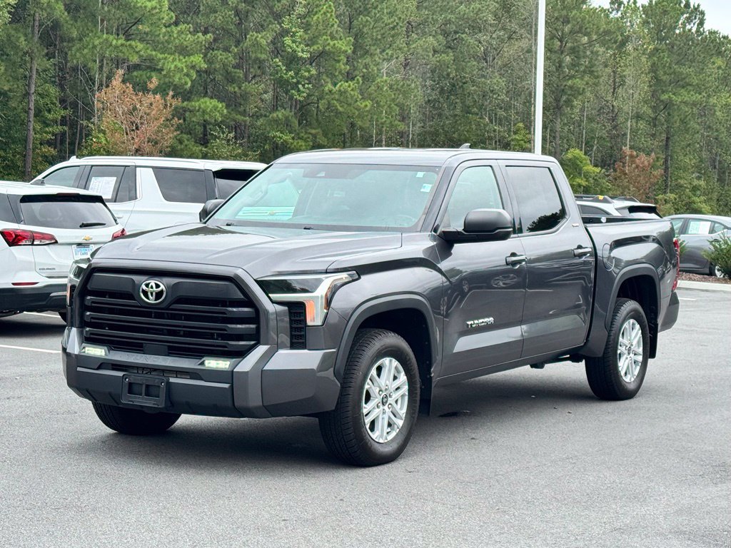 Used 2022 Toyota Tundra SR5 AWD/4WD image 2