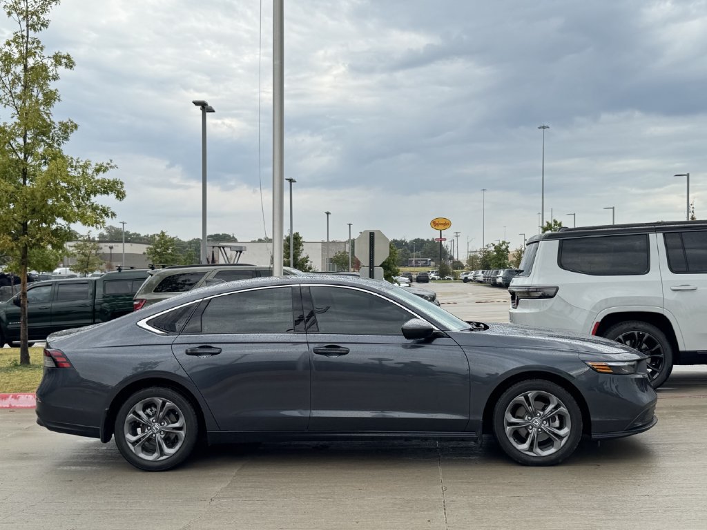 Used 2024 Honda Accord EX image 3