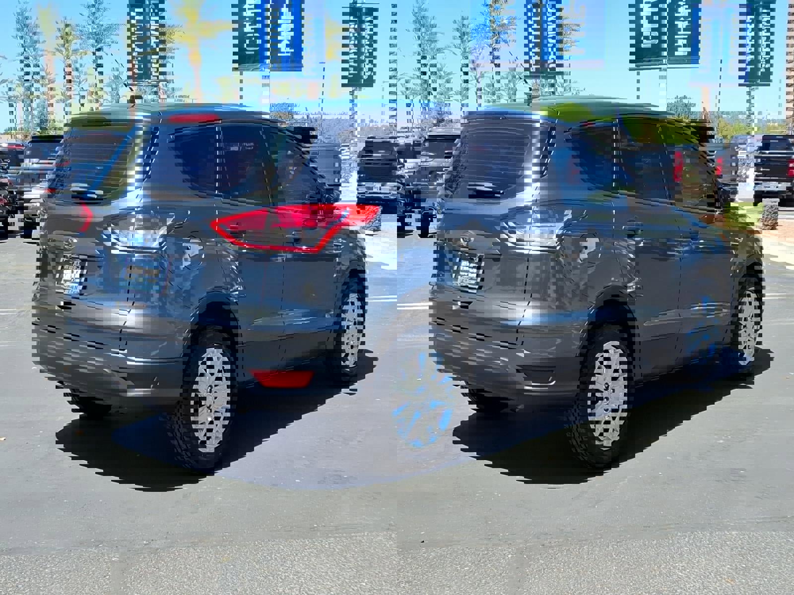 Used 2016 Ford Escape S FWD image 4