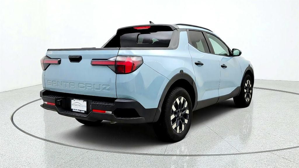 Used 2025 Hyundai Santa Cruz SEL FWD image 5