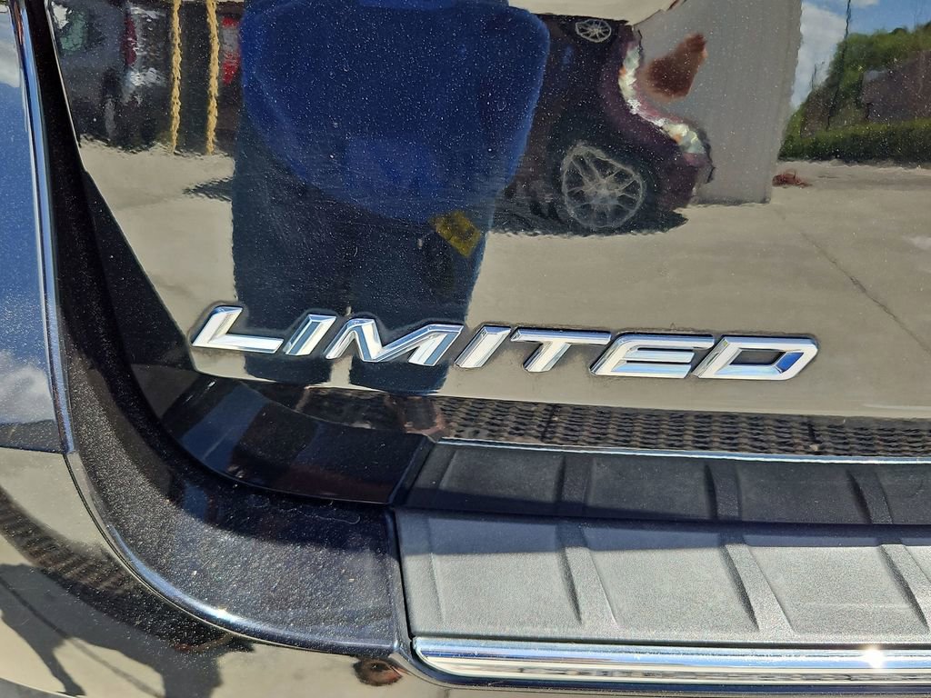 Used 2021 Ford Explorer Limited w/ Equipment Group 301A image 6