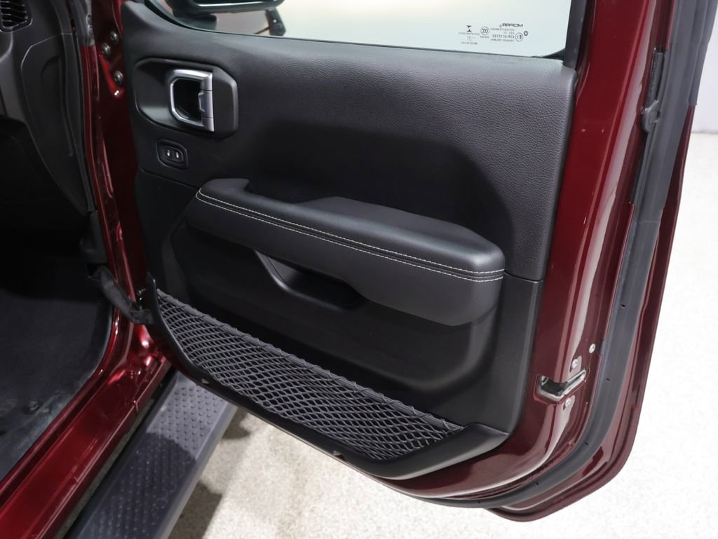 Certified 2021 Jeep Wrangler Unlimited Sahara image 25