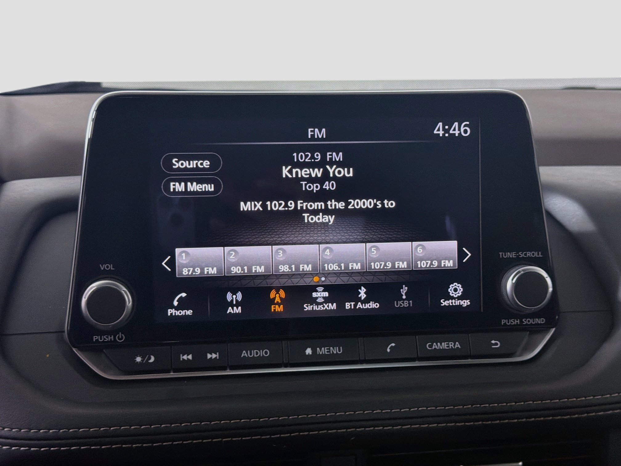 Used 2023 Nissan Rogue SV FWD image 19