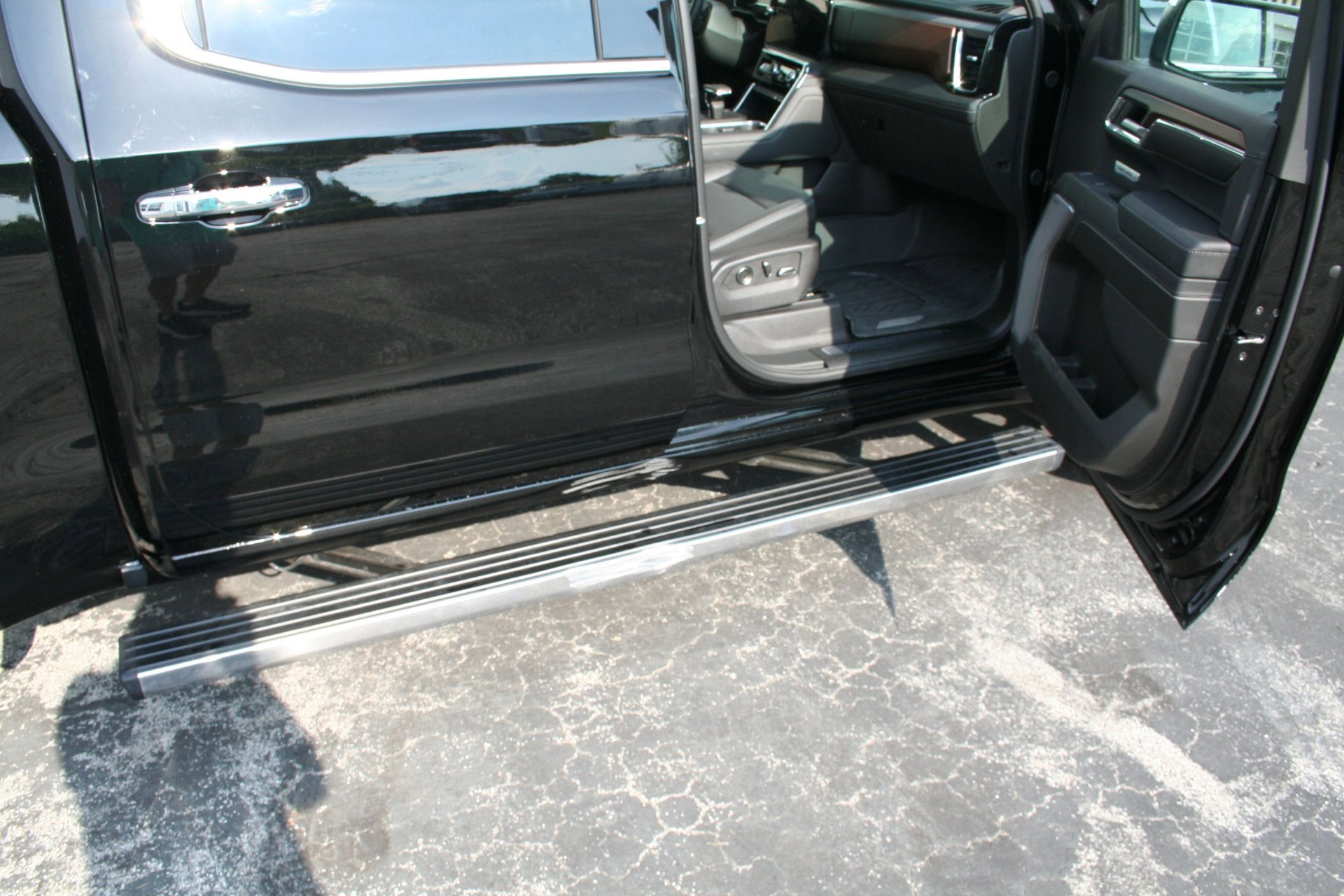 Used 2024 GMC Sierra 1500 Denali w/ Denali Reserve Package image 30