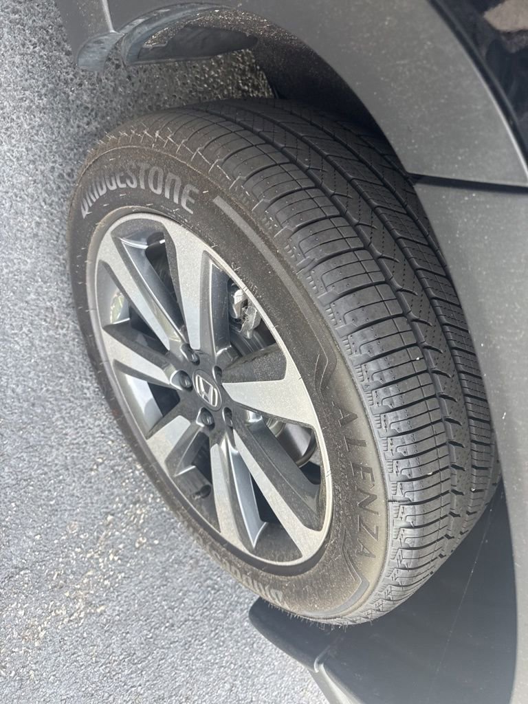 Used 2025 Honda Pilot Elite image 15