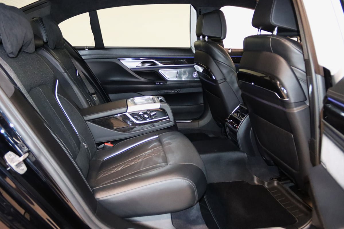 Used 2019 BMW 750i RWD image 76