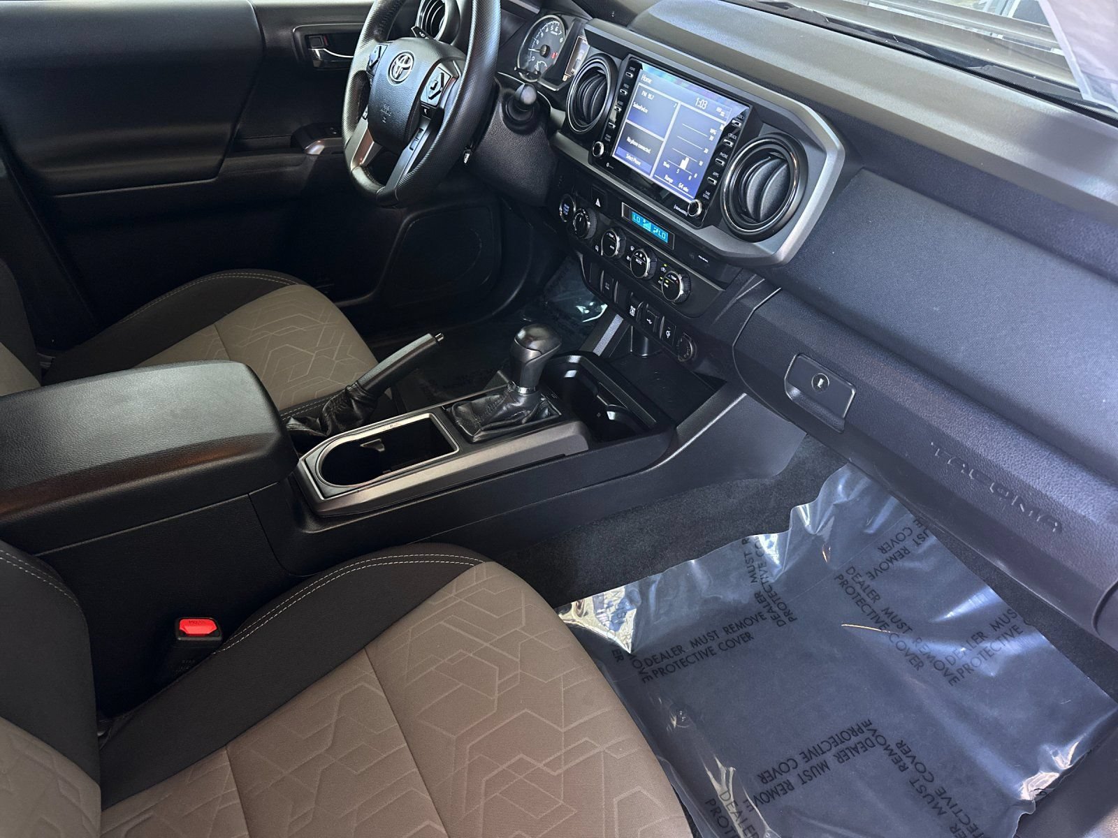Used 2021 Toyota Tacoma TRD Sport AWD/4WD image 14