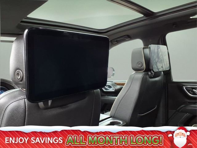 Used 2023 Chevrolet Suburban Premier image 16