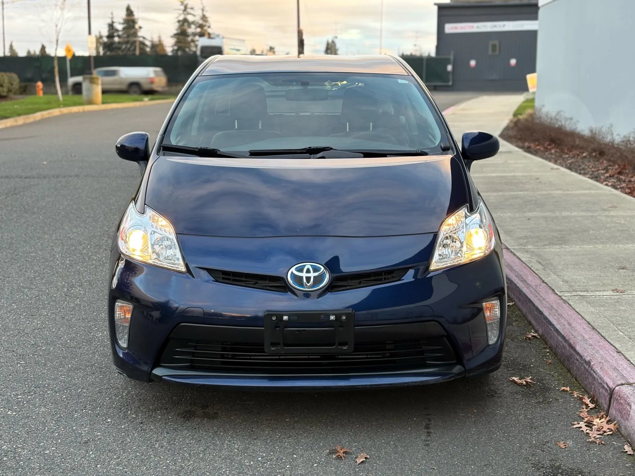 Used 2015 Toyota Prius Two image 9
