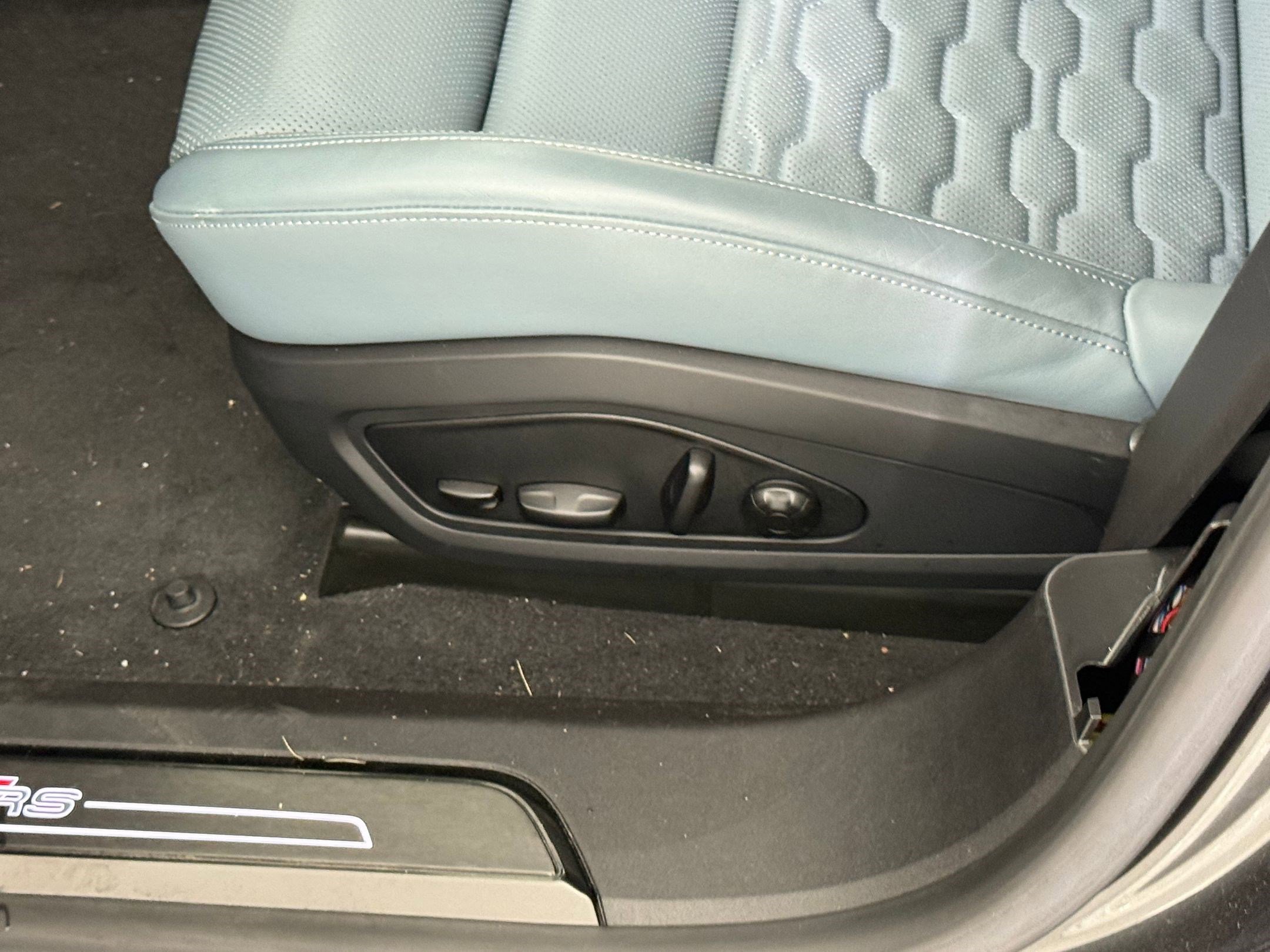 Used 2022 Audi RS e-tron GT image 14