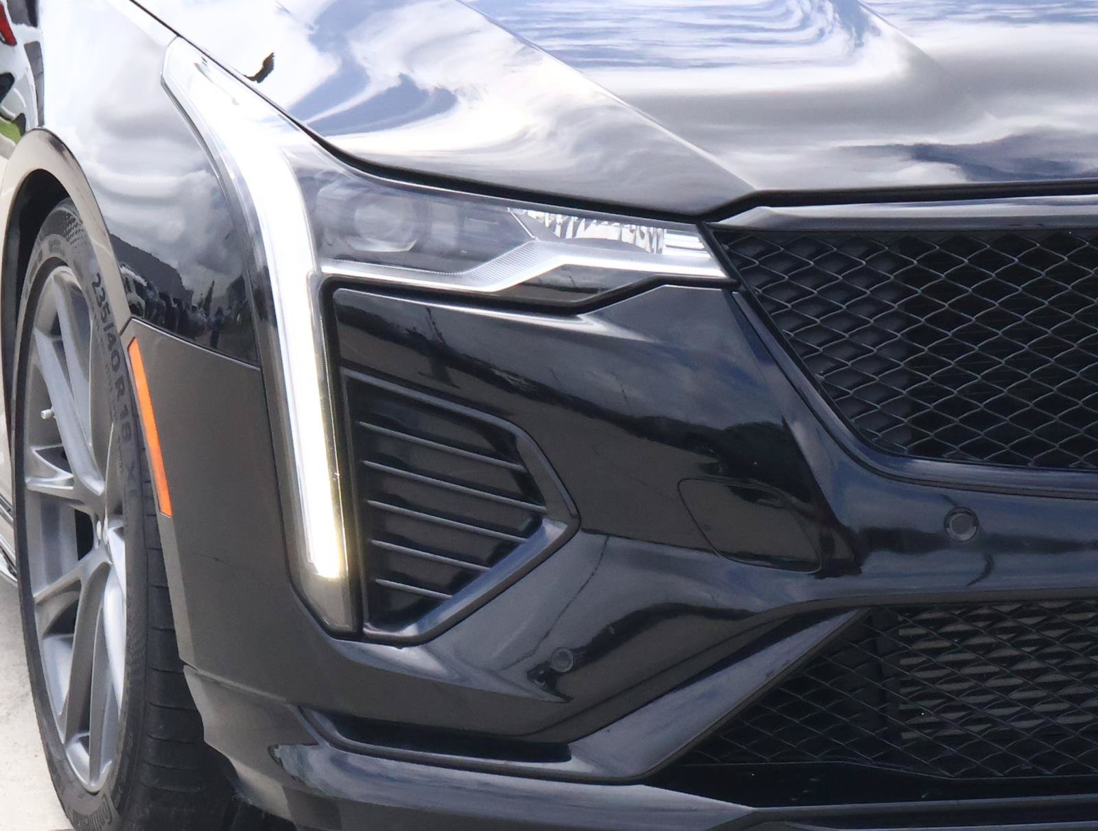 Used 2025 Cadillac CT4 V RWD image 9