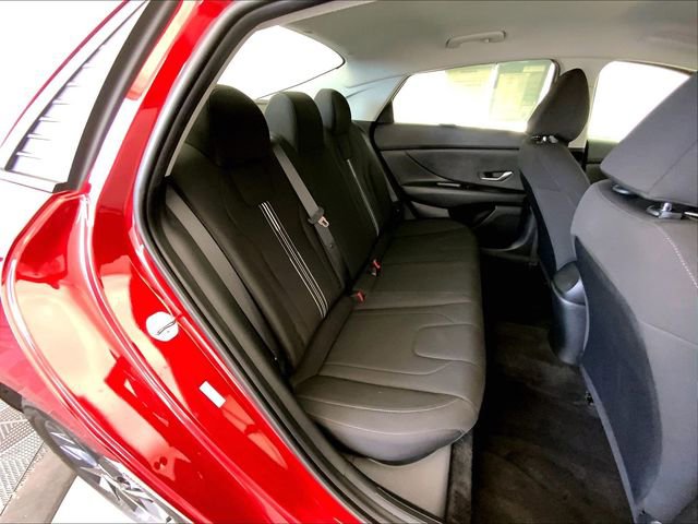Used 2023 Hyundai Elantra SEL image 26