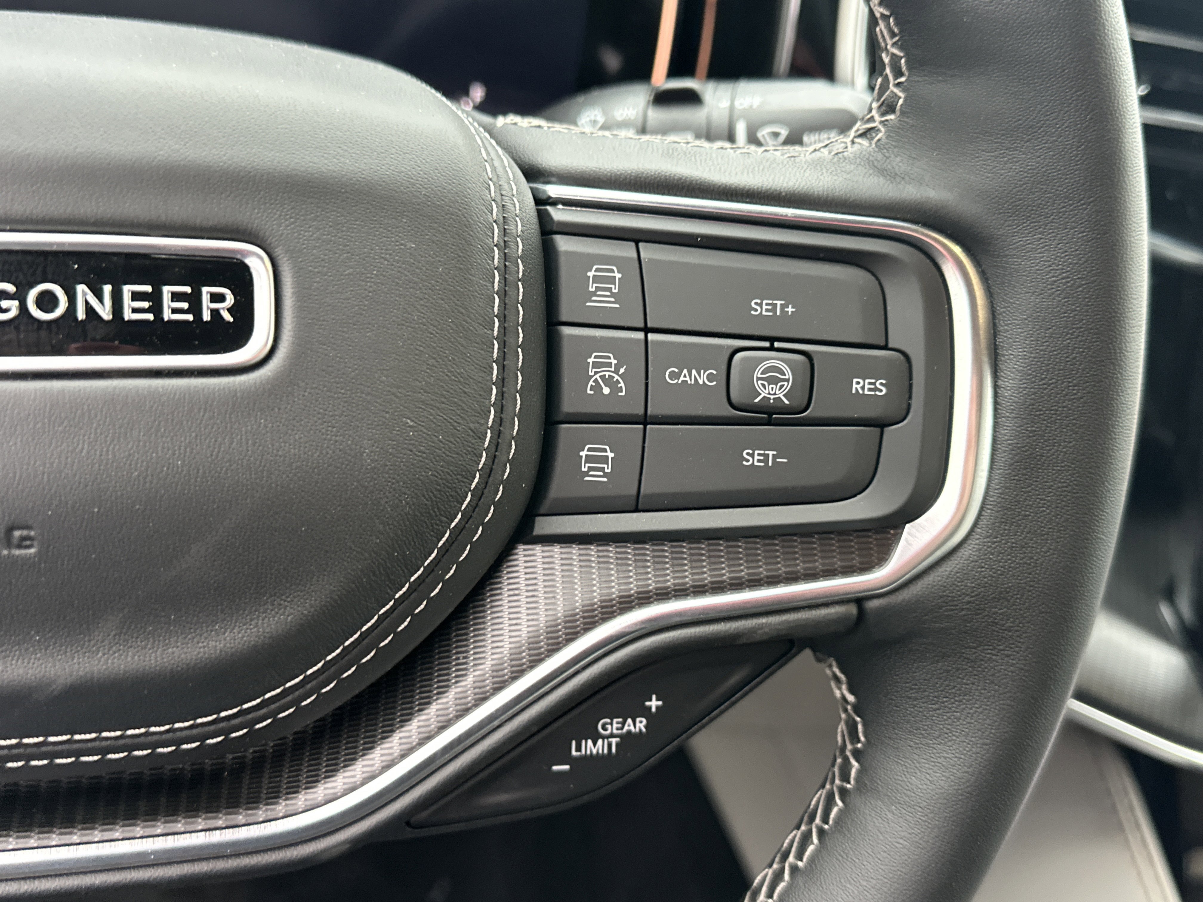 New 2026 Jeep Grand Wagoneer Summit w/ Rear Seat Video Group I image 6