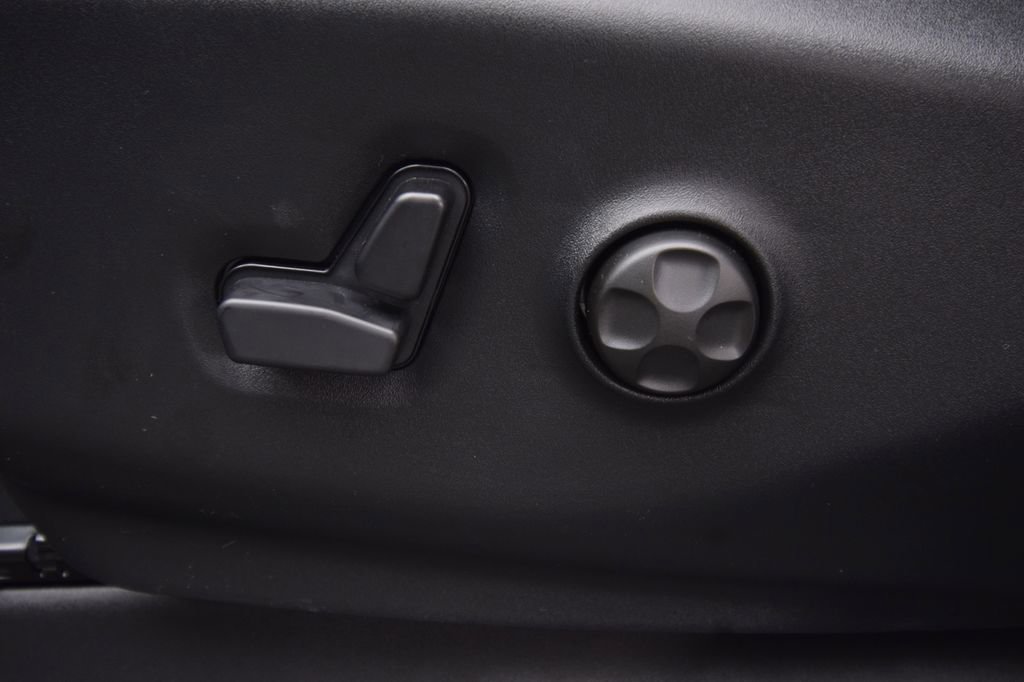 New 2026 Chrysler Pacifica Select w/ S Appearance Package FWD image 33