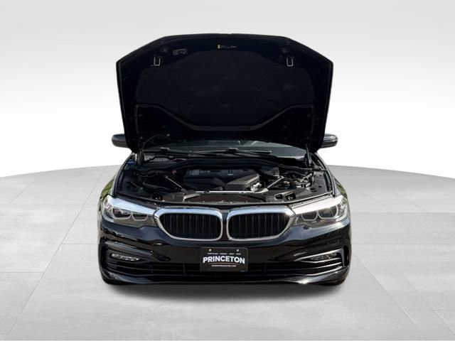 Used 2018 BMW 530i xDrive AWD/4WD image 9