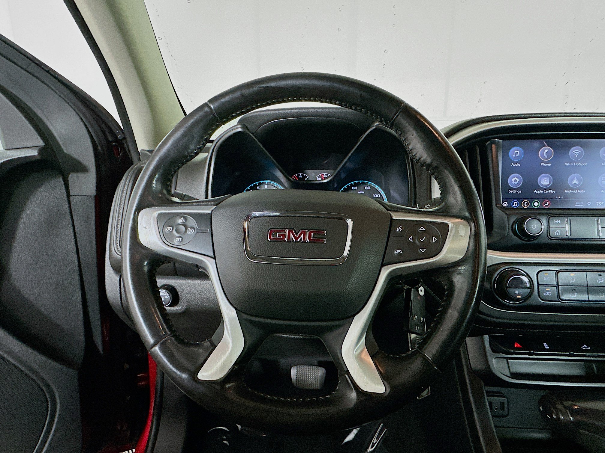Used 2020 GMC Canyon SLE w/ Elevation Edition RWD image 15