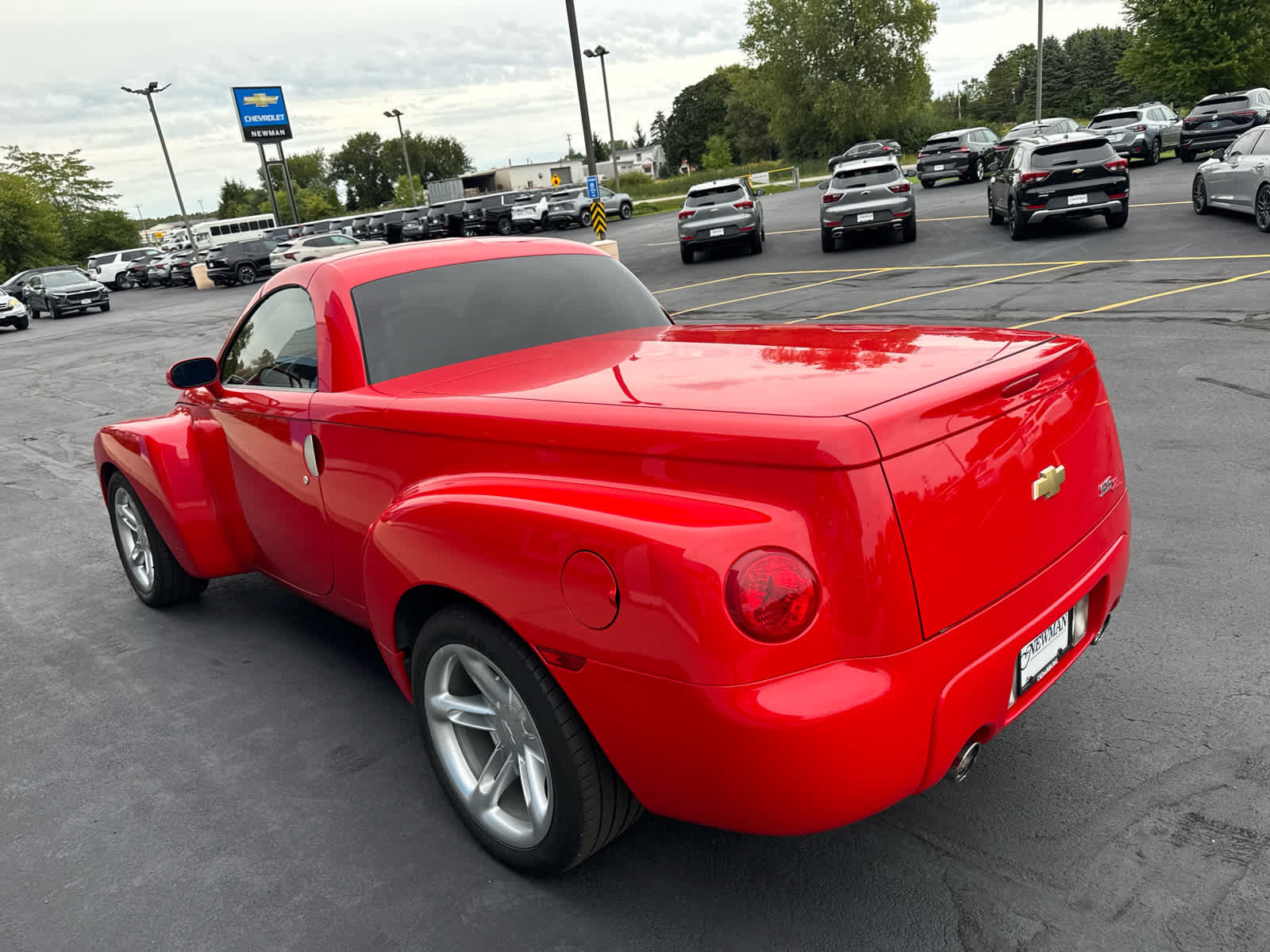 Used 2004 Chevrolet SSR w/ Preferred Equipment Group RWD image 8
