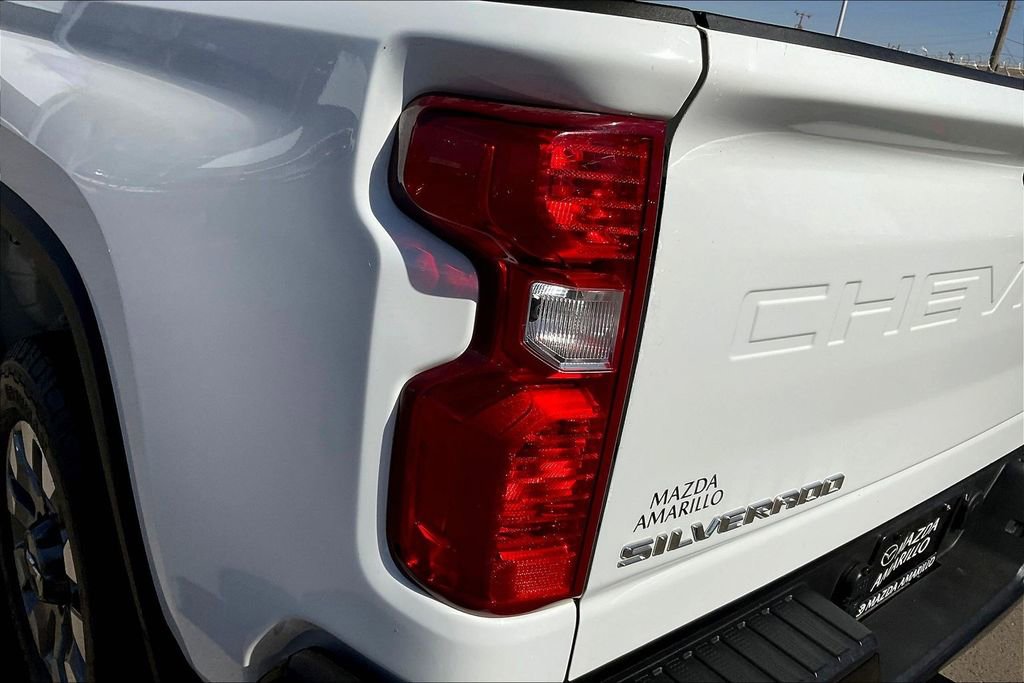 Used 2025 Chevrolet Silverado 2500 Custom w/ Custom Value Package image 23