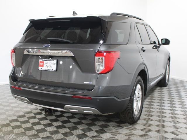 Used 2020 Ford Explorer XLT w/ Equipment Group 202A AWD/4WD image 6