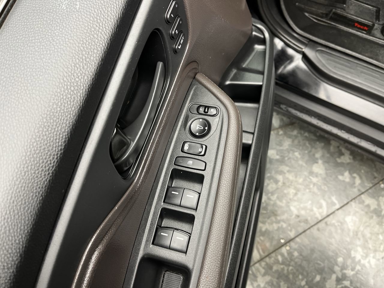 Used 2019 Honda Odyssey EX-L image 9