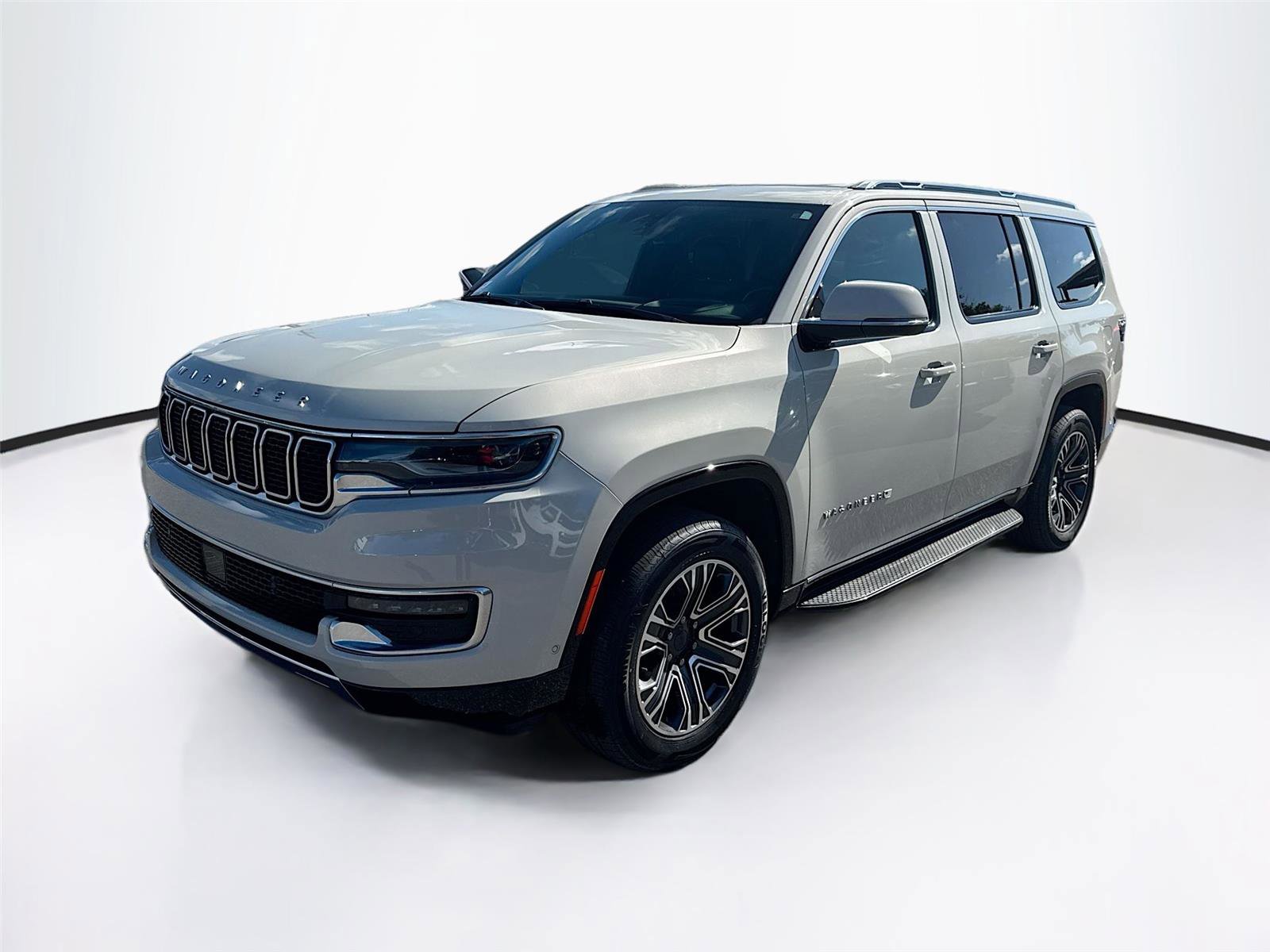 Used 2022 Jeep Wagoneer Series III image 3