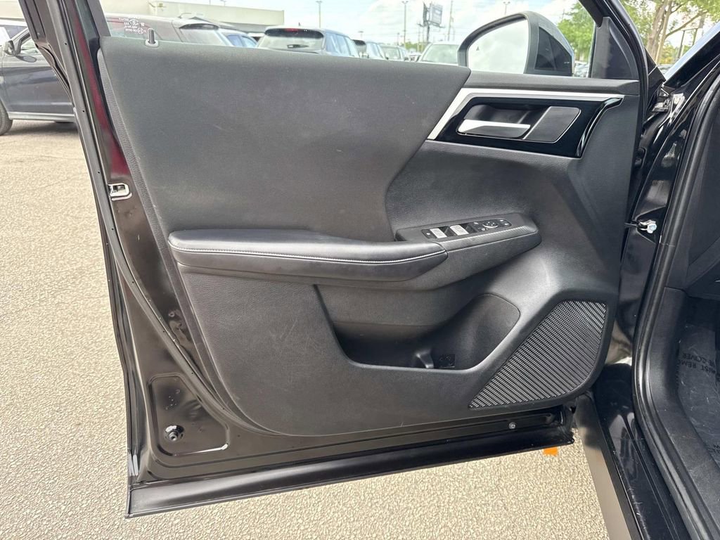 Used 2023 Mitsubishi Outlander ES FWD image 19