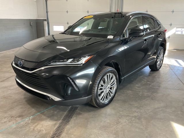Used 2023 Toyota Venza Limited AWD/4WD image 3