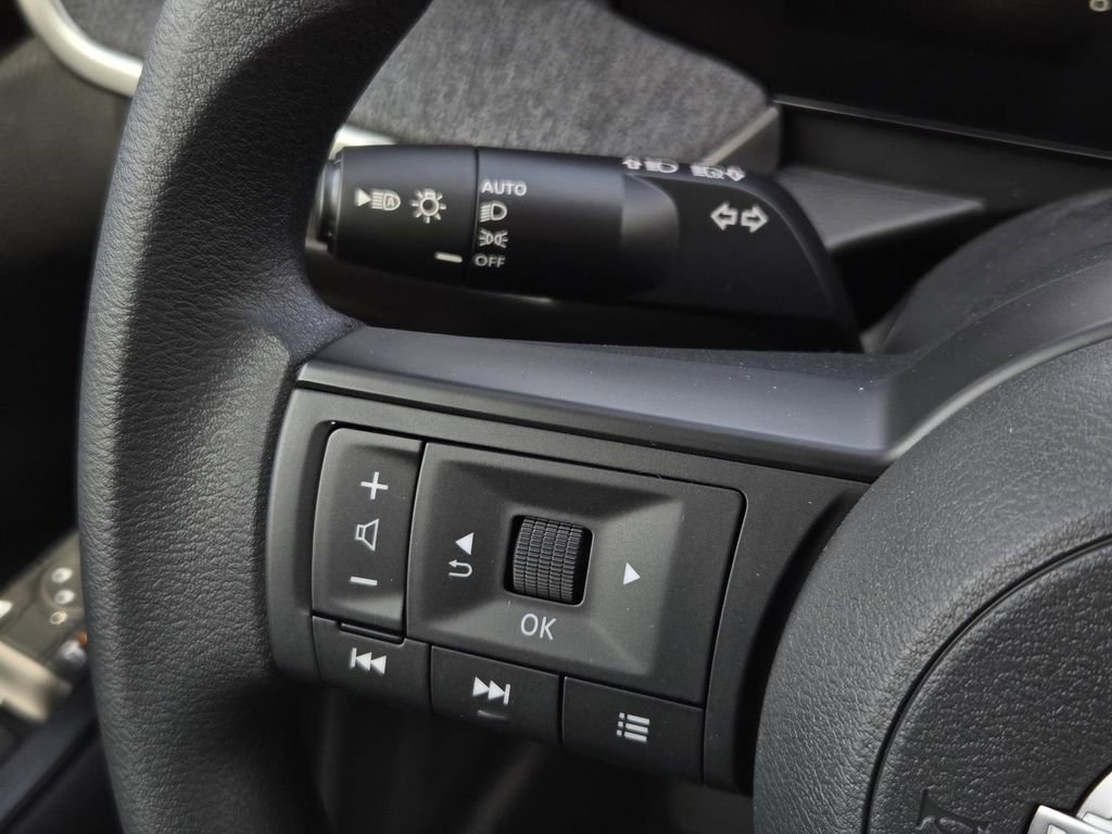 New 2026 Nissan Kicks S image 28