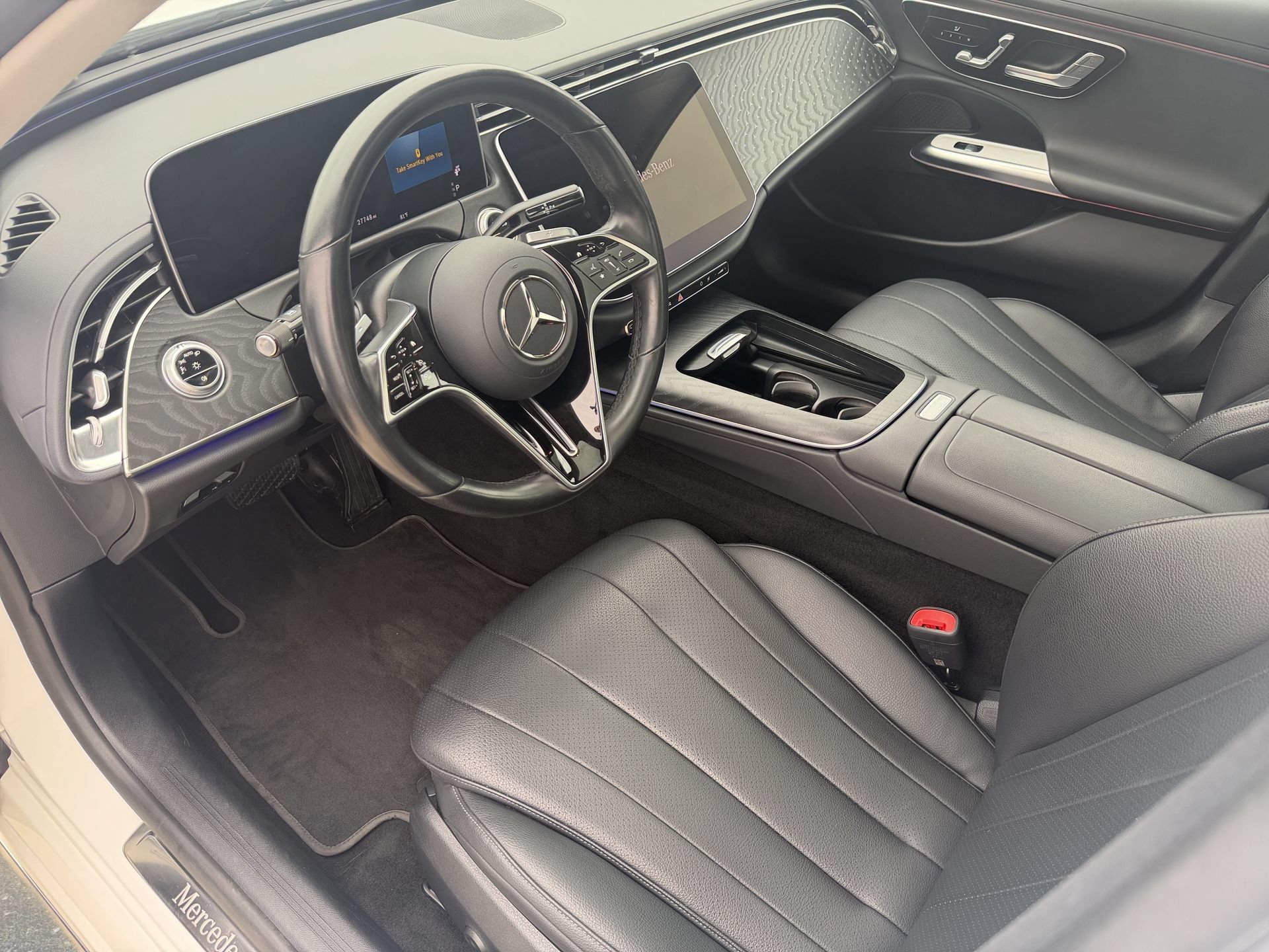 Used 2025 Mercedes-Benz E 350 Sedan w/ Winter Package image 16