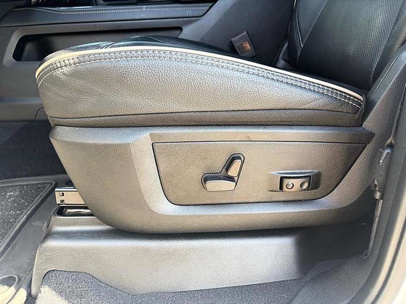 Used 2024 RAM 2500 Limited image 30