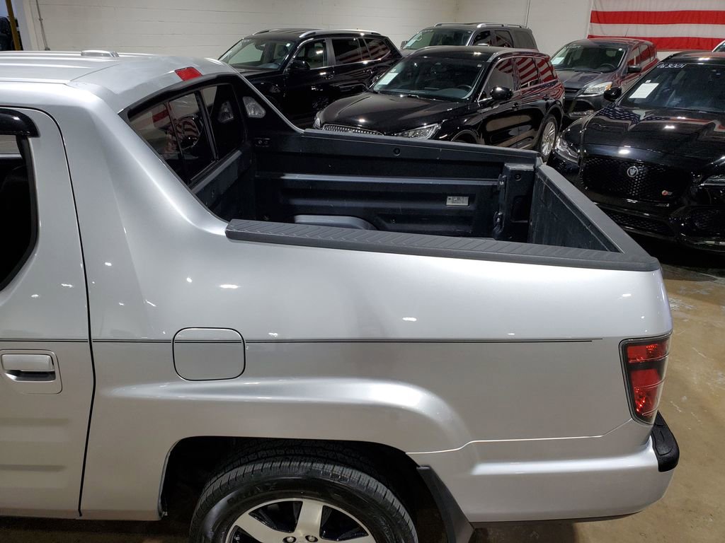 Used 2014 Honda Ridgeline SE image 43