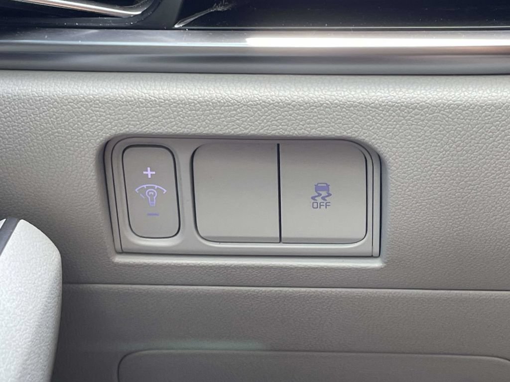 Used 2025 Kia Sorento S w/ Panoramic Sunroof Package FWD image 29