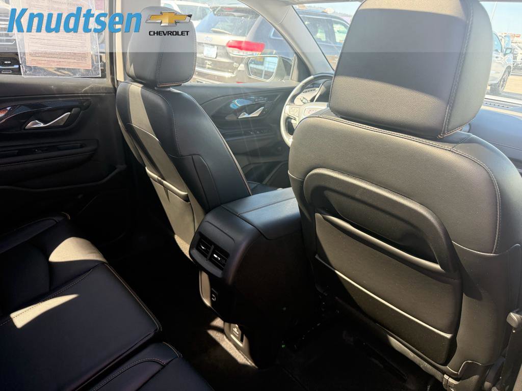 Used 2022 GMC Terrain AT4 w/ Tech Package AWD/4WD image 14