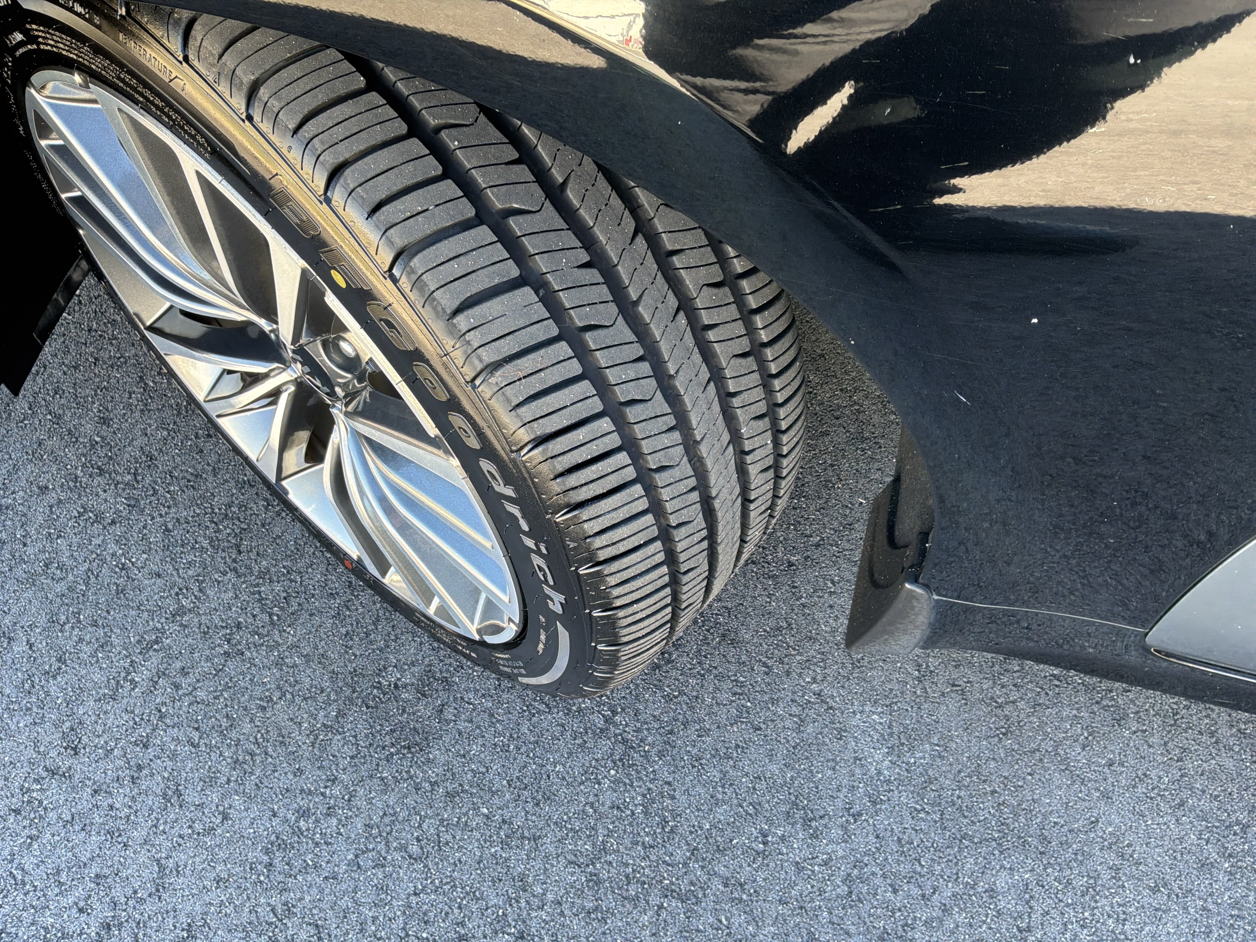 Used 2019 Kia Stinger RWD image 12