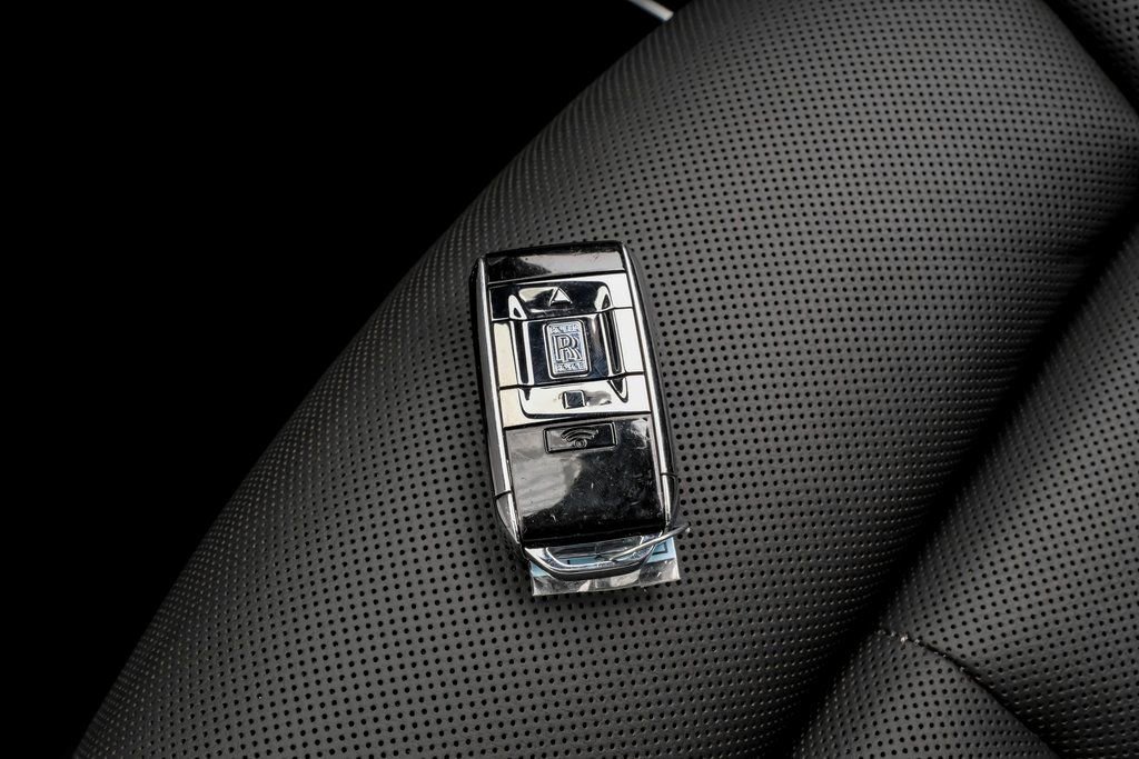 Used 2022 Rolls-Royce Cullinan Black Badge image 51