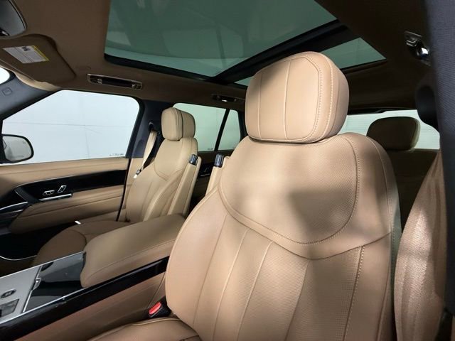 New 2025 Land Rover Range Rover SE image 12