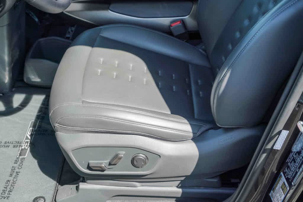 Certified 2024 Kia EV9 Wind AWD/4WD image 17