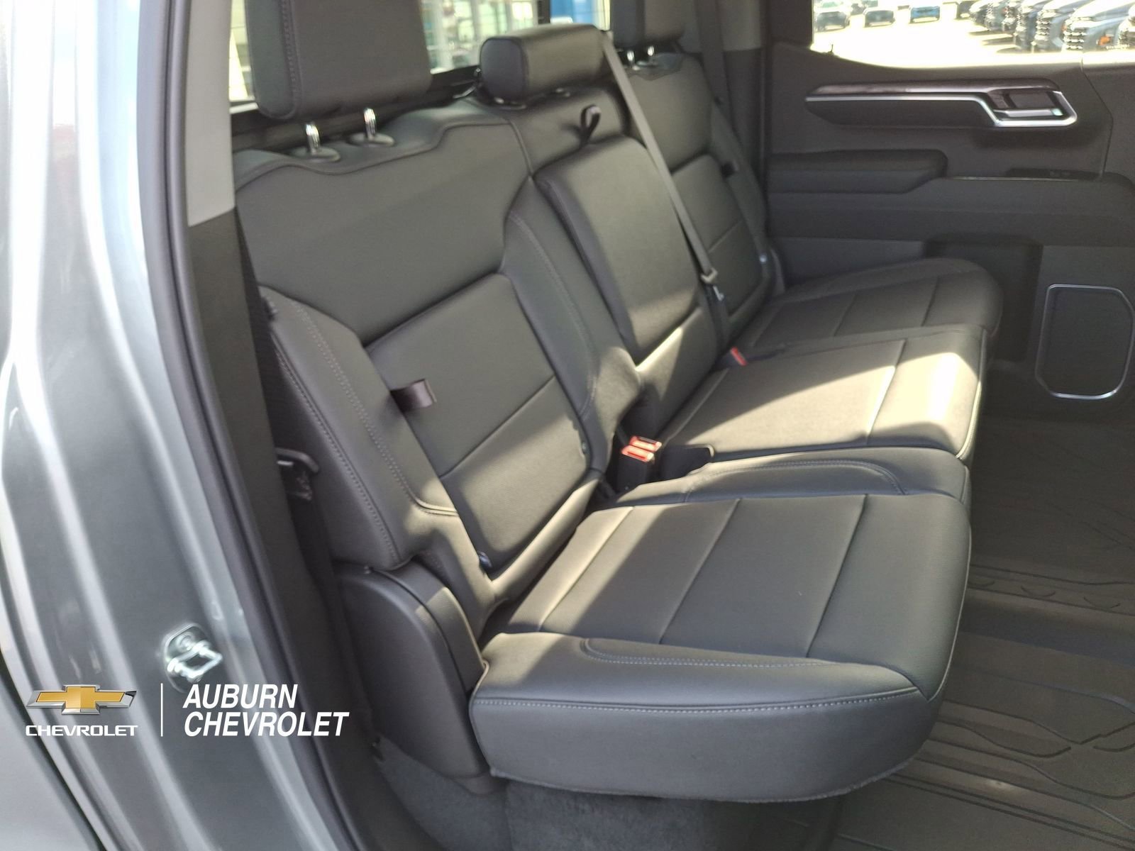 New 2026 Chevrolet Silverado 1500 LTZ w/ LTZ Premium Package AWD/4WD image 16