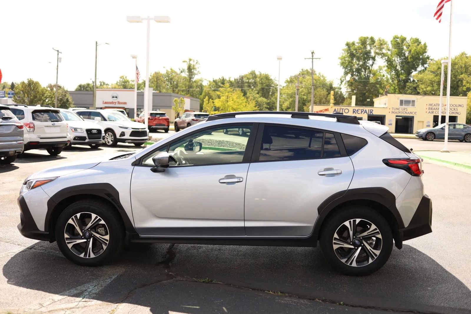 Used 2024 Subaru Crosstrek 2.0i Premium AWD/4WD image 9