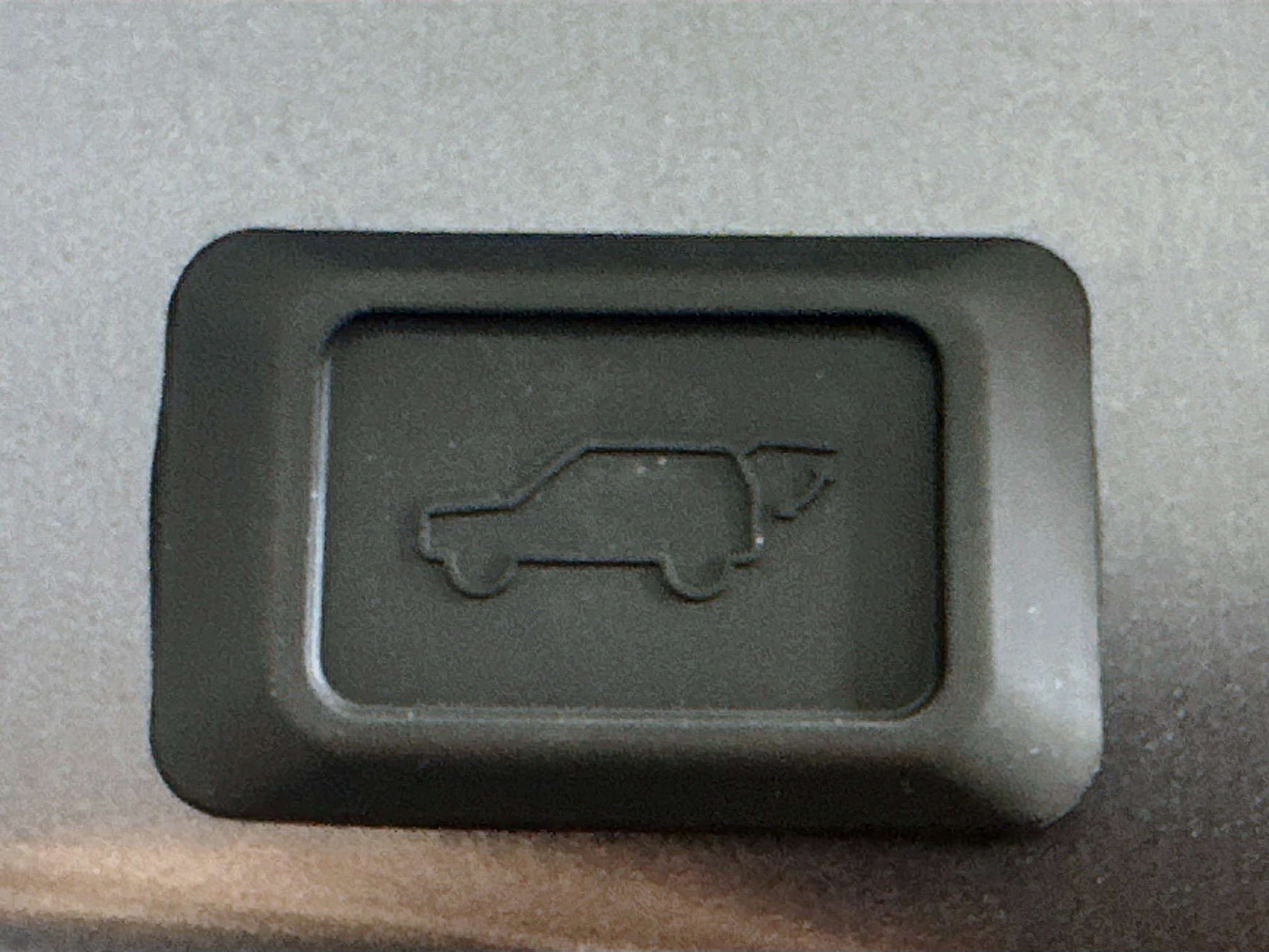 Used 2025 Toyota RAV4 XLE w/ Convenience Package image 7