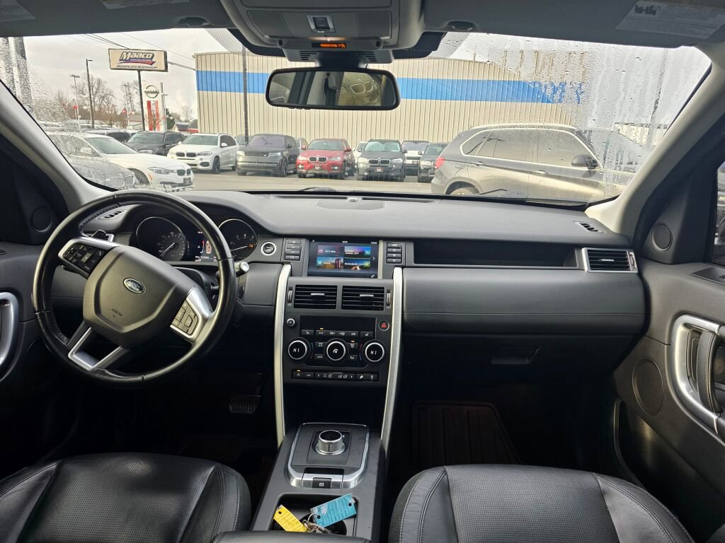 Used 2016 Land Rover Discovery Sport HSE Luxury AWD/4WD image 13